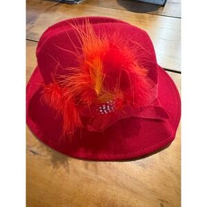 Doeskin Felt Wool Hat OSFM Vintage Red Feather Cloche Fedora Made in USA